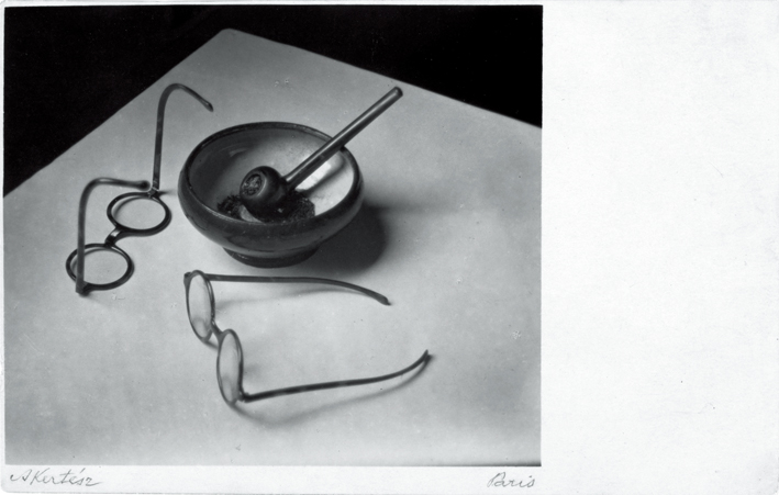  皮特·蒙德里安 Piet Mondrian ——眼镜盒烟斗